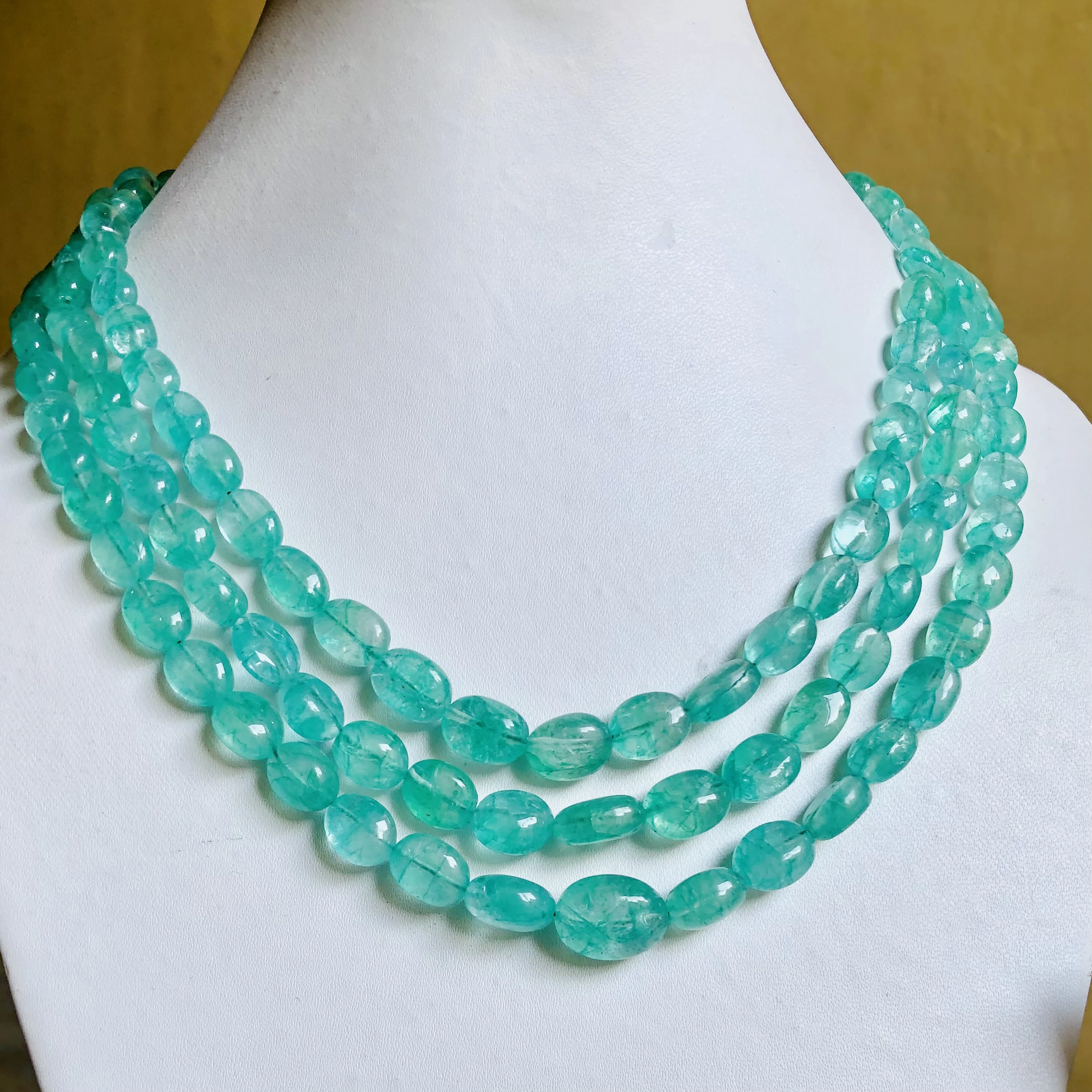 Top Quality Natural Russian Emerald Oval Mani Shape Beads Green Emerald Wedding Necklace Gemstone beads Limited Stock