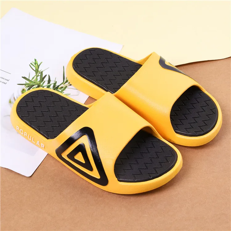 
2021 Wholesales Trendy Beach Outdoor Men Comfortable Pvc Non-slip Bathroom Slipper 