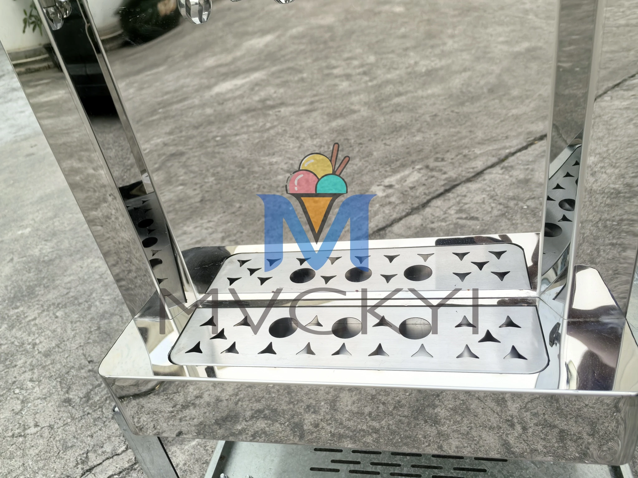 Mvckyi 8 Program SOFT SERVE & FRO YO 3 Flavor SoftyIce Cream Factory price Milk Shake Machine In Fast Food Truck