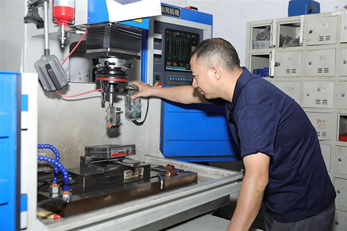 OEM China Factory High Quality Home Convenient Wall Mounted Storage Charging Phone HolderPlastic mold customization