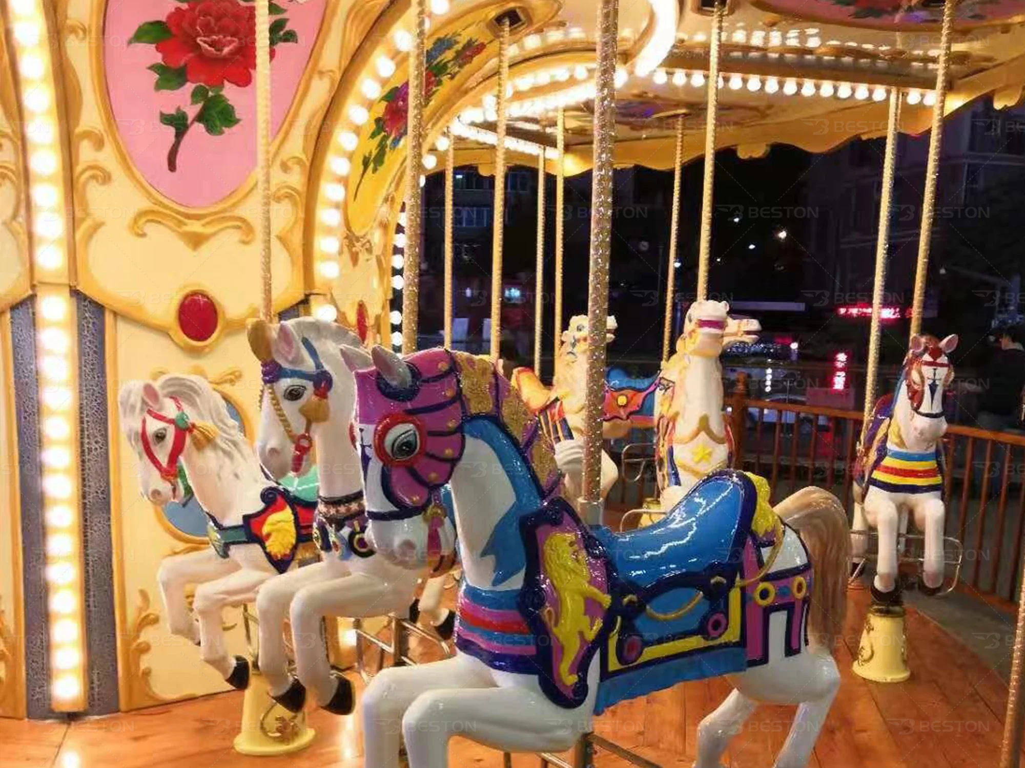 Attractive Amusement Park Rides Christmas Carousel For Sale