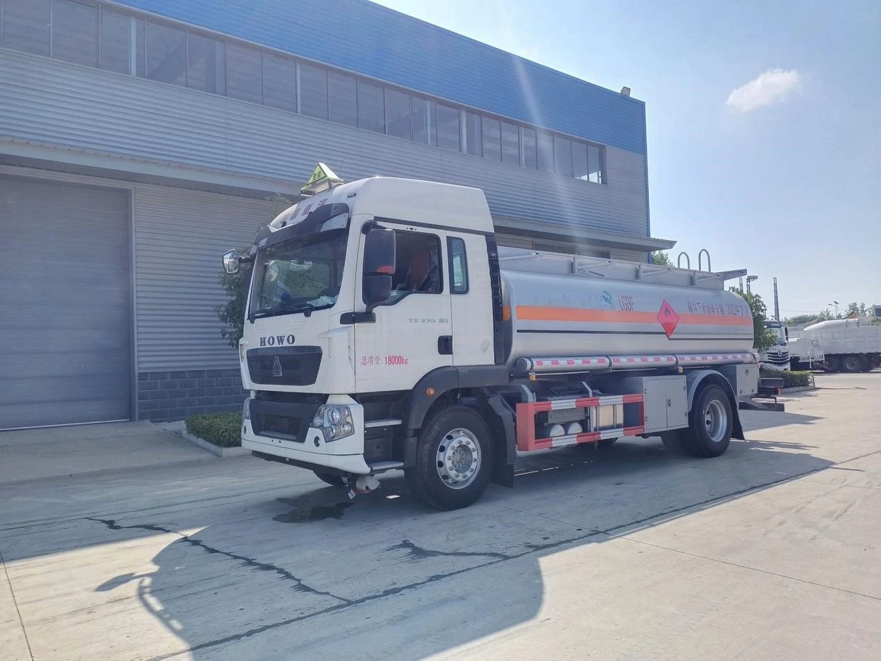 Dongfeng 9.9m3 tank truck oil fuel tank tanker semi trailer corrosive liquid transport vehicle