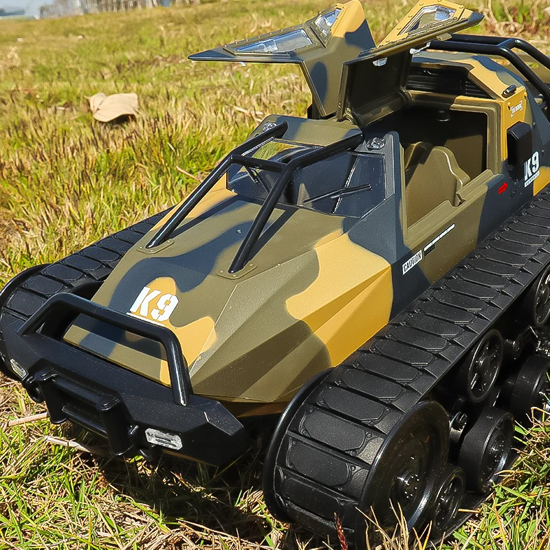 1:12 2.4G High speed drift tank military police open double door cool car remote control rc tank