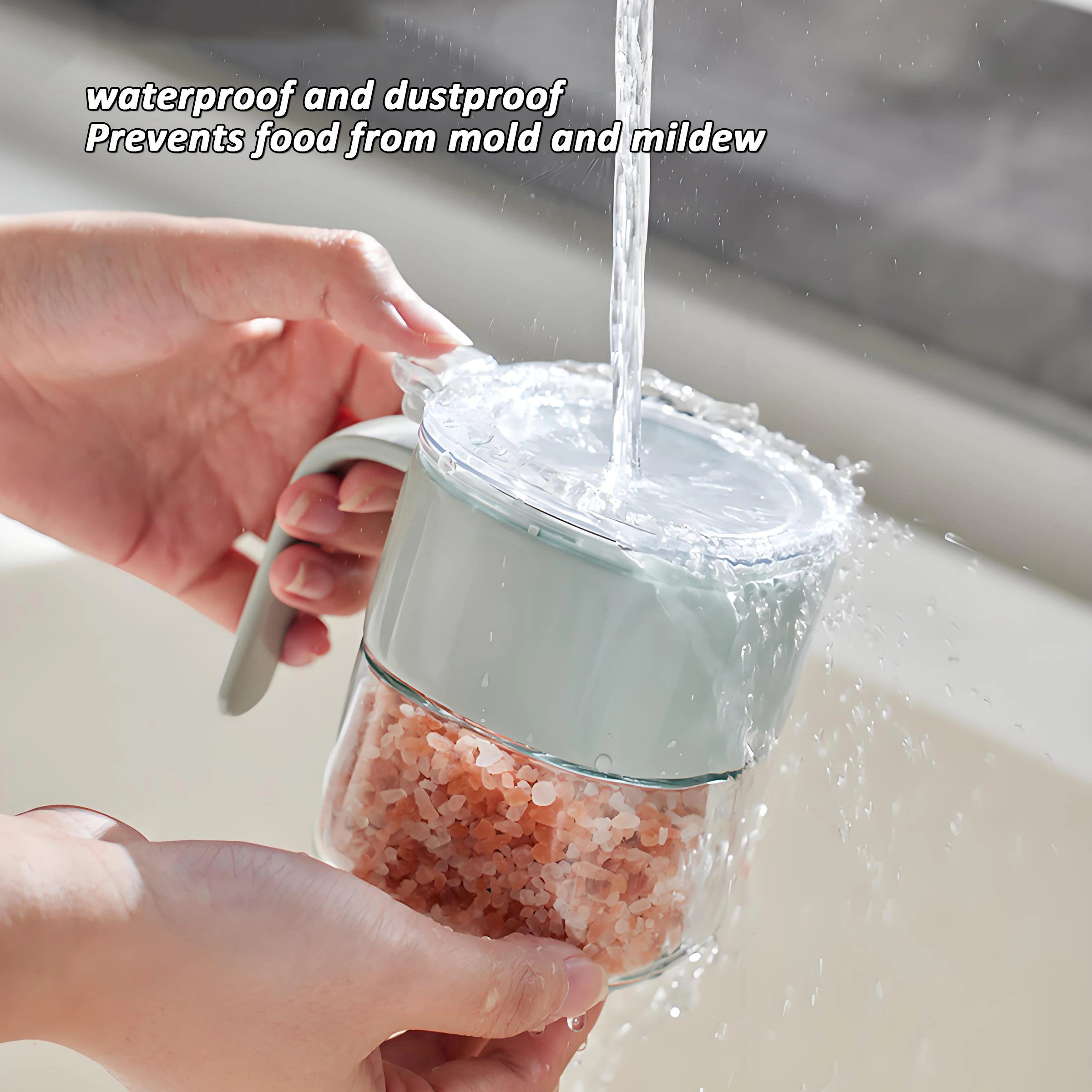 Hot Selling European Design Style Removable Plastic Glass Spice Container with Spoon for Salt Pepper Seasoning Sugar Storage