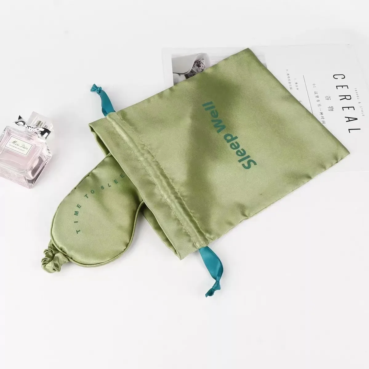 High Quality pouch China Factory Hot sale Custom Colorful satin eyewear trays  gift bag