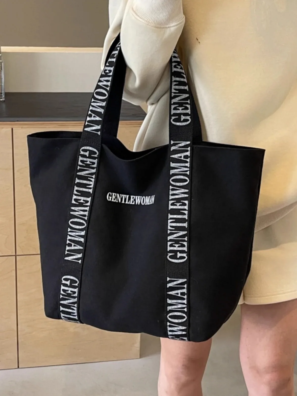 STOCK 44*18*29cm Wholesale  laminated stylish modern organizer large high quality canvas packaging bags women with custom logo