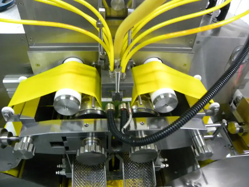 
CS game 0.68' Paintball Making Machine Automatic Paintball Encapsulation Machine 