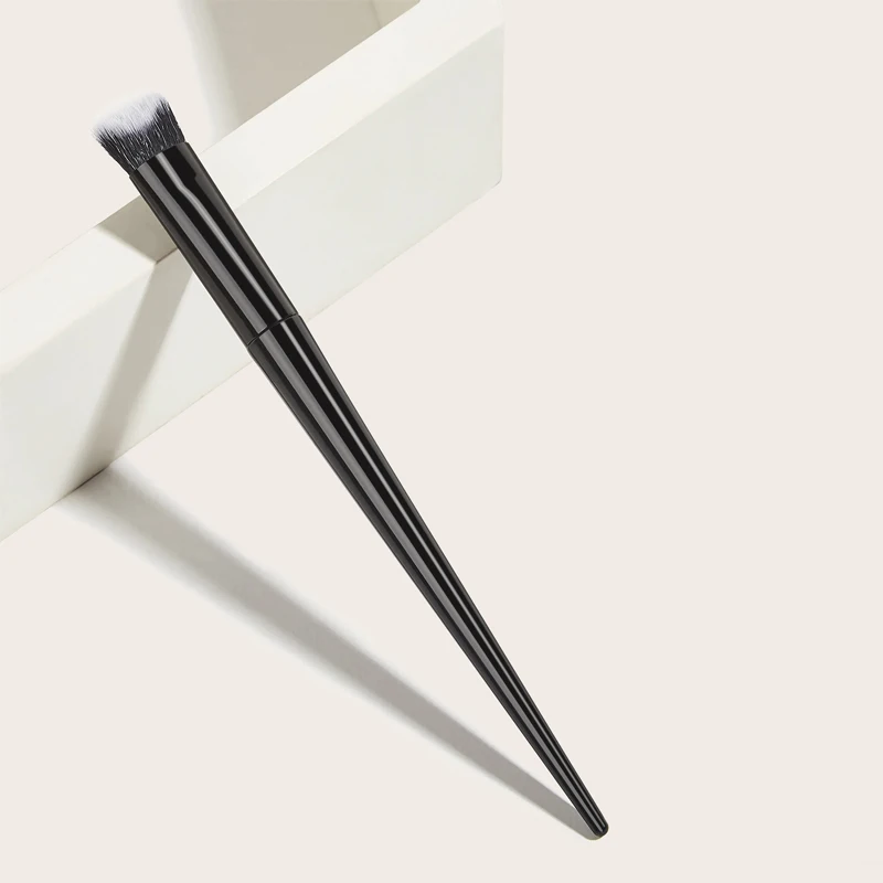 Single black wooden handle sculpting makeup brush