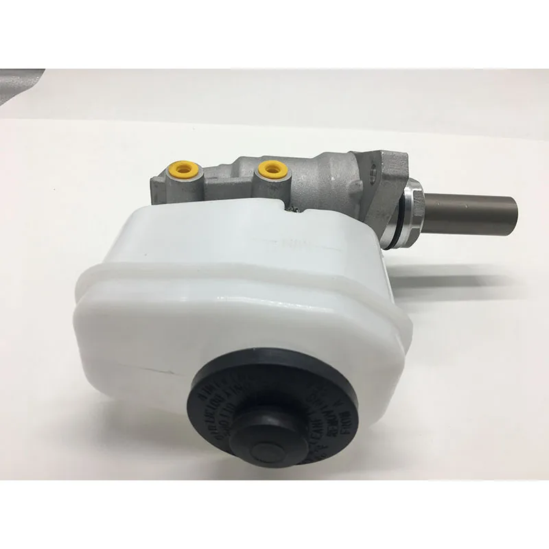 Главный тормозной цилиндр XYAISIN 47028-60020 для Toyota Prado
