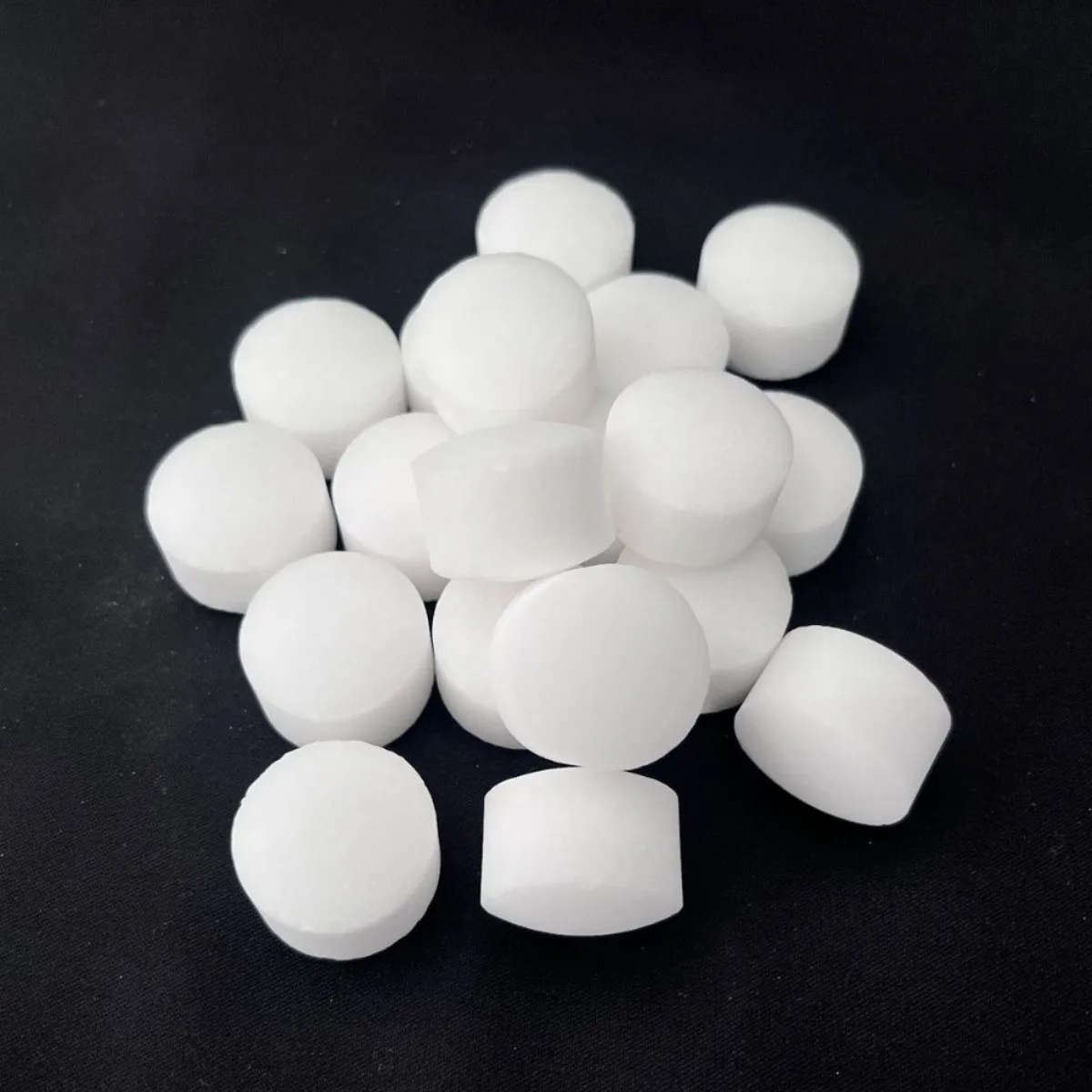 D201 ion exchange resin softening wastewater treatment basic resin wholesale strong basic anion exchange resin