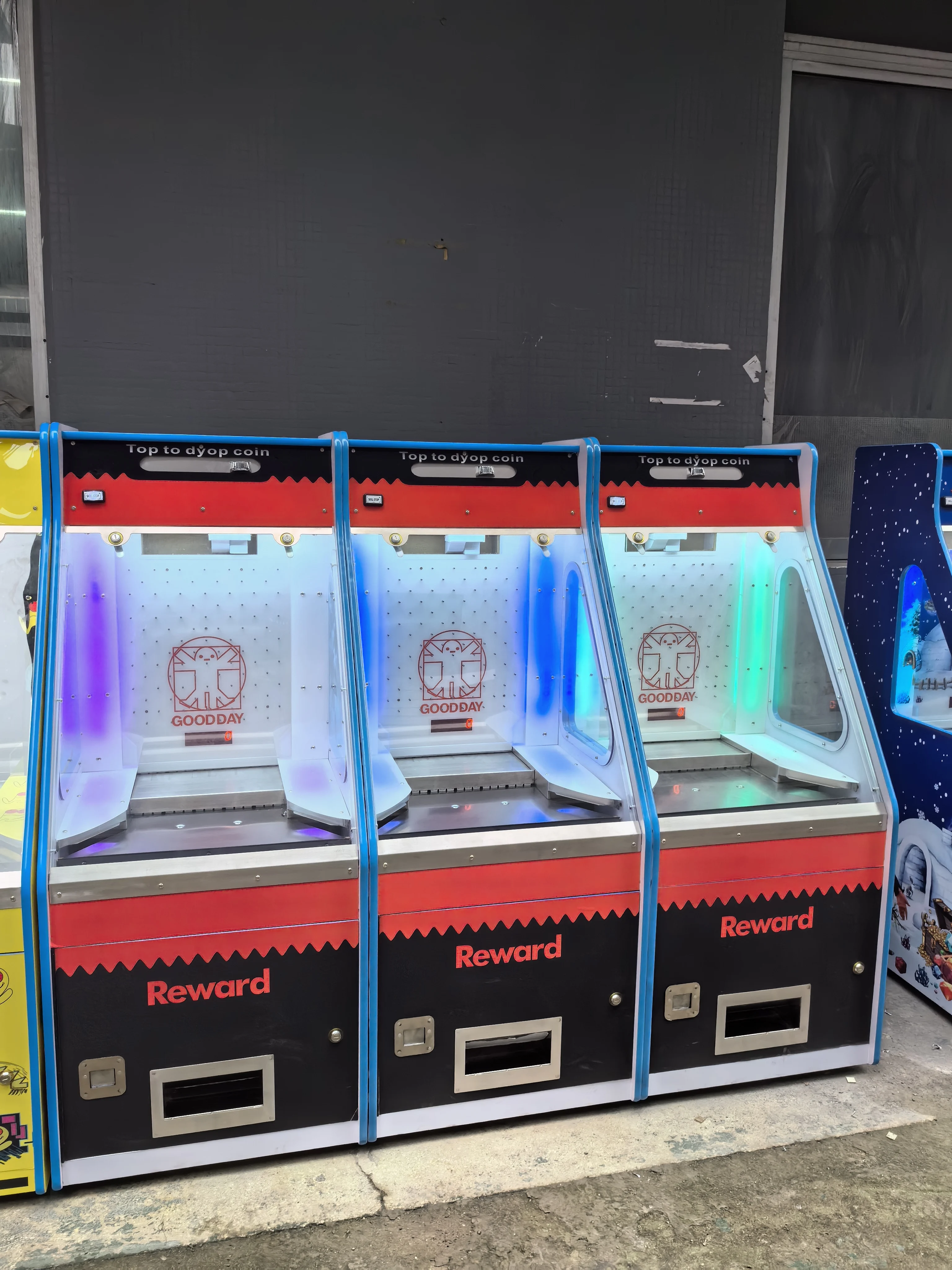 Professional Manufacturing Indoor Adult Win Prize Lottery Ticket Arcade Game Machine Metal Coin Pusher Machine For Sale