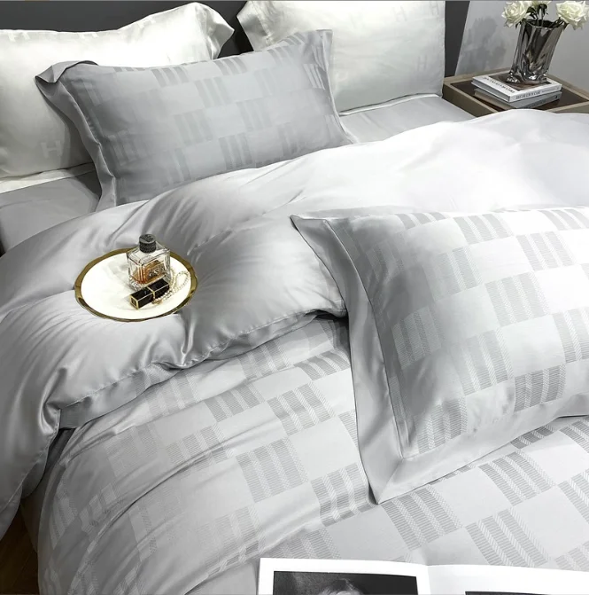 Fast Delivery Bedding Set Smooth Comforter 4 Pcs Bedding Set Jacquard Pattern Bed Sheets