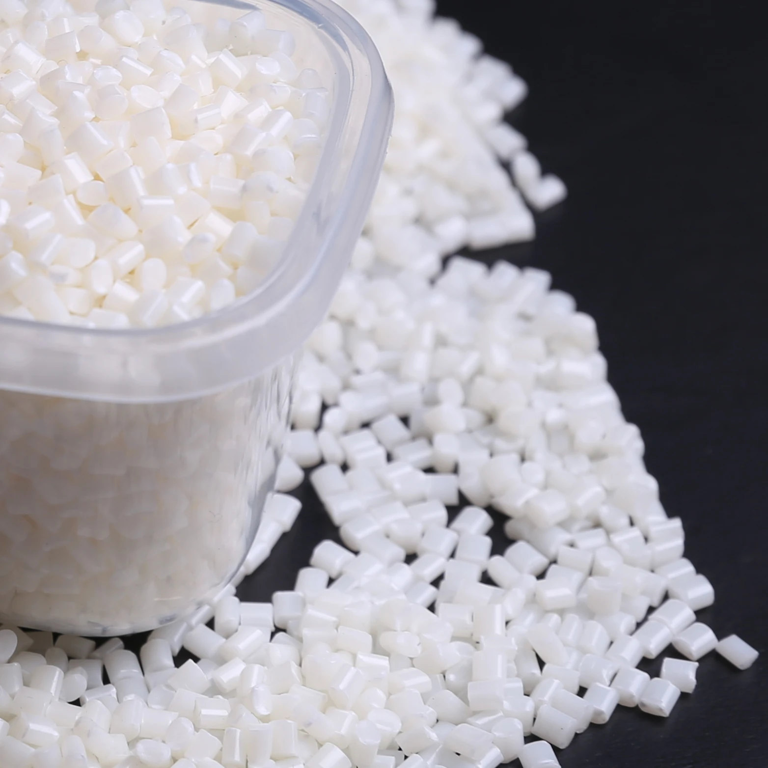Rafia grade PP Sinopec Y2600 MFR 26 high toughness aging resistant for denier fiber , short fiber