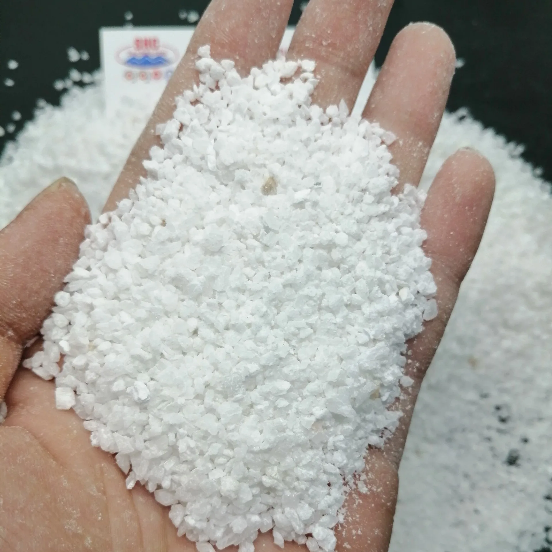 Vietnam Origin High Calcium and White Limestone Granular 2-3MM