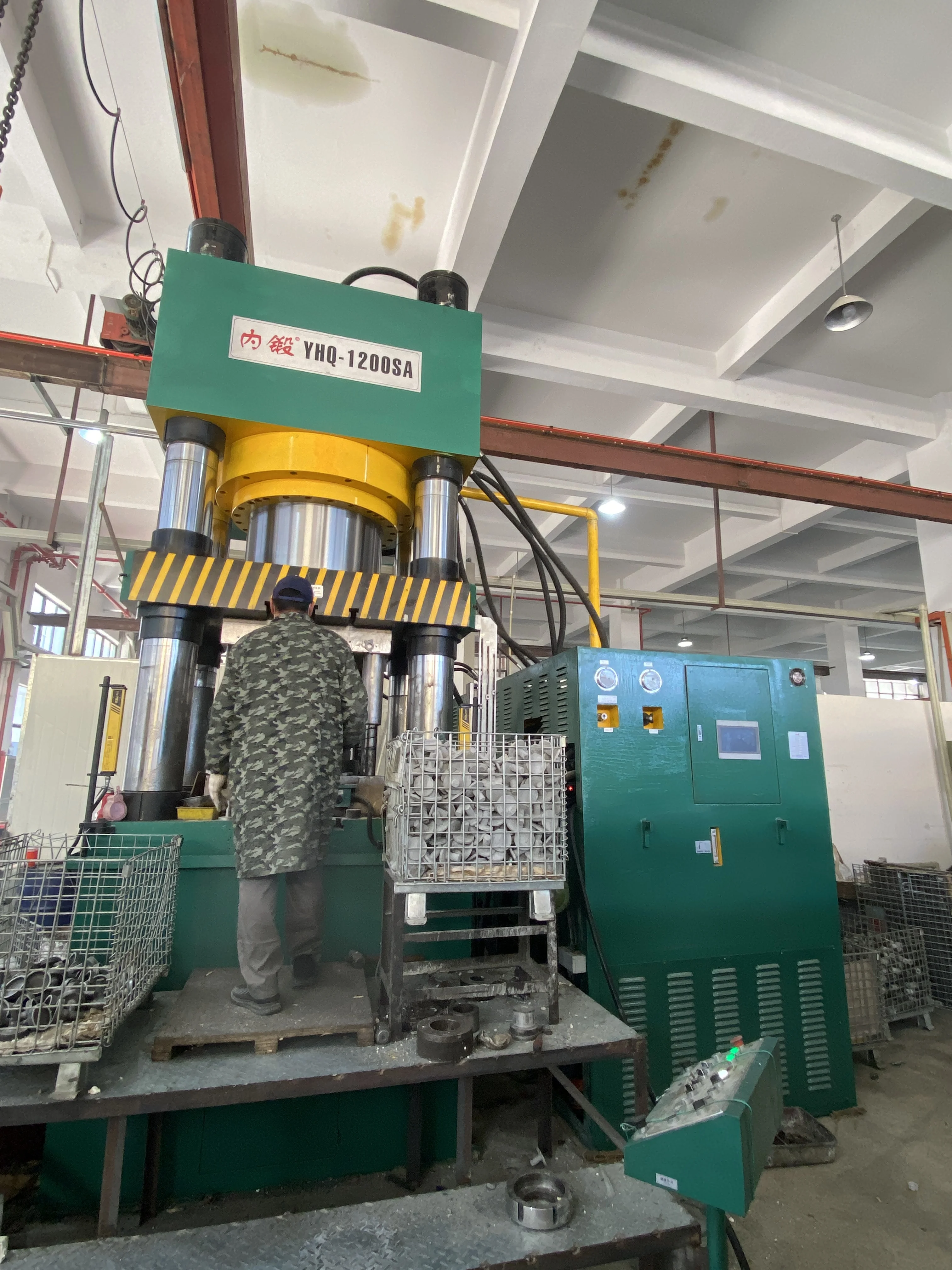 Hydraulic Pressing Machine For Making Aluminum Pots 500 Ton Hydraulic Press From NEI DUAN