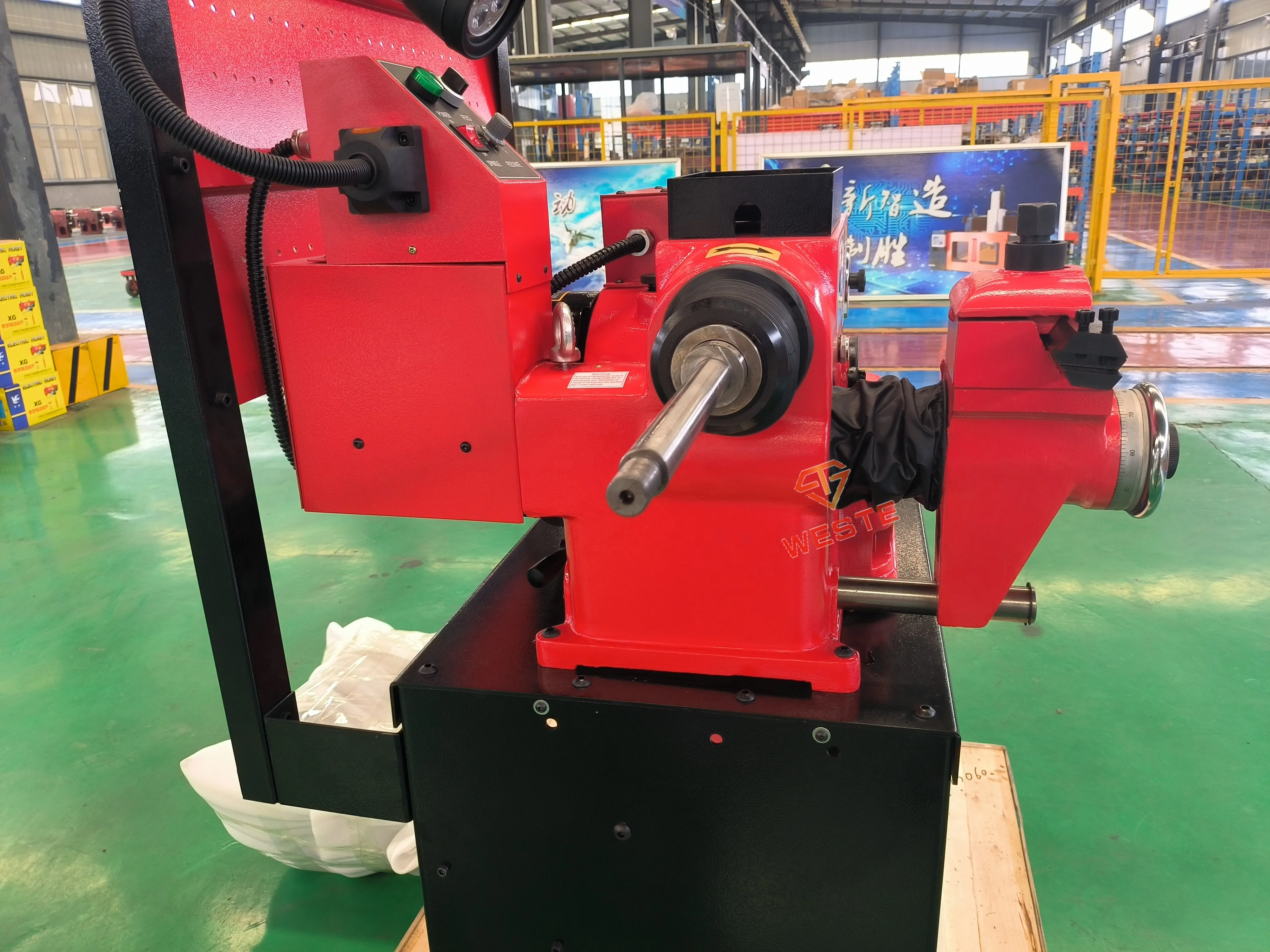 Brake Disc Lathe Machine for Metal (C9350C)