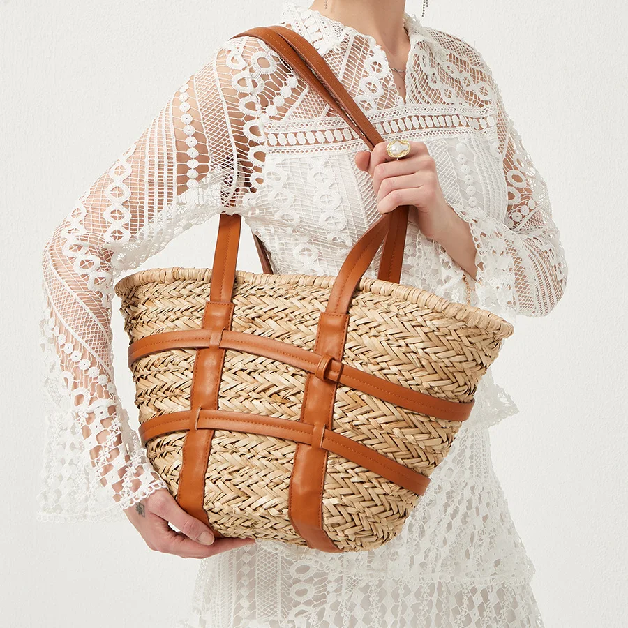 Spring Summer New Handmade Straw Woven Bag Large Capacity Shoulder Rattan Woven Beach Bag Handbag For Women