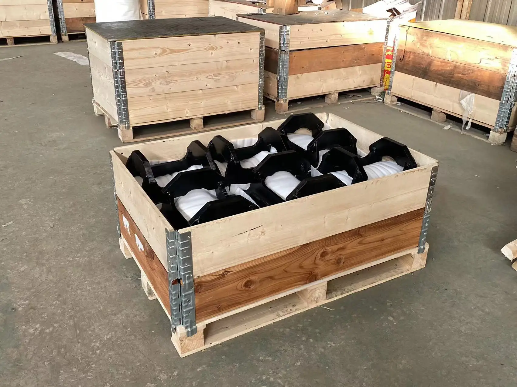 Cheaper price excavator undercarriage parts track guard /excavator track chain guard