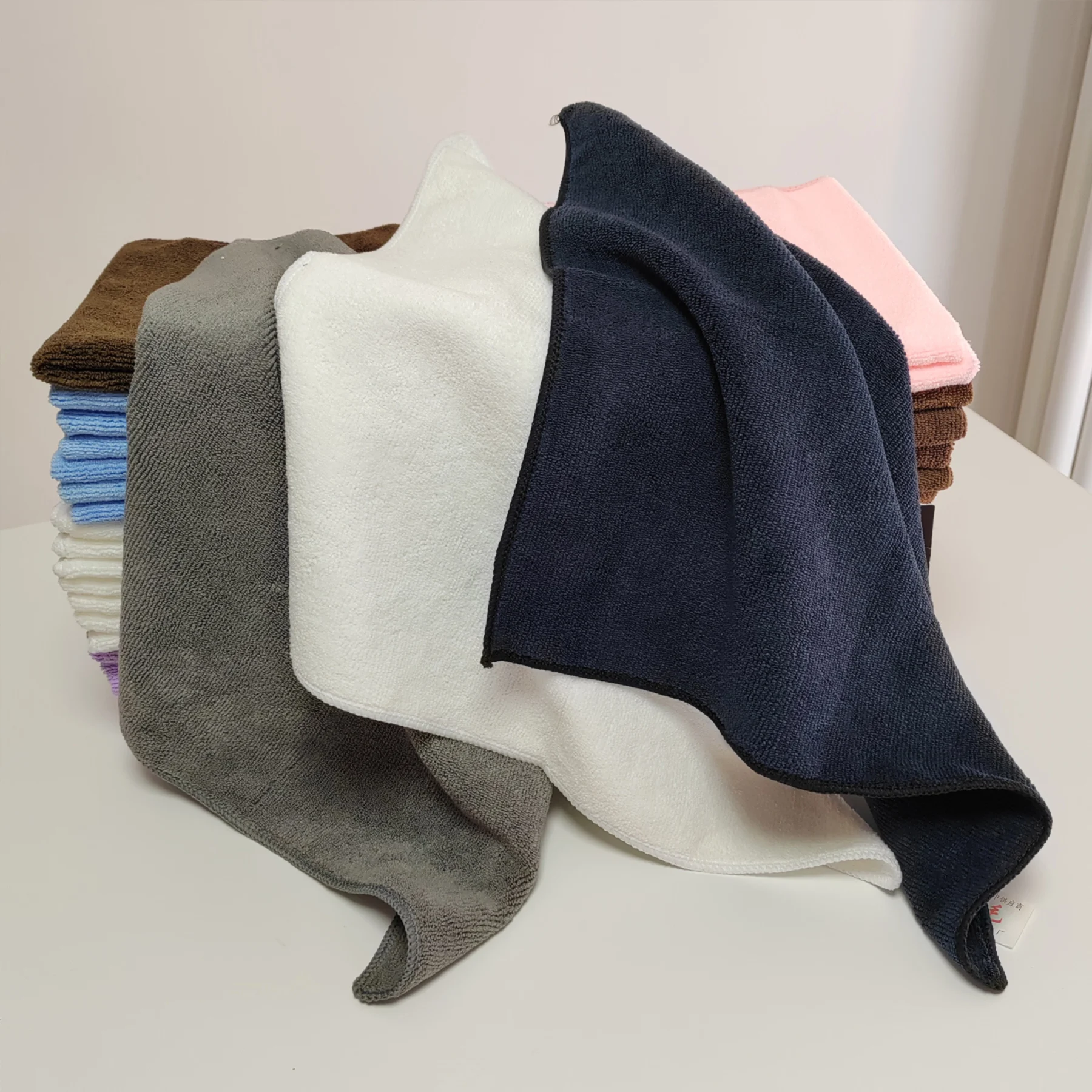 Cleaning Cloth Multi-Color Microfiber Towel Material Strong Water Absorption Suitable For Many Occasions