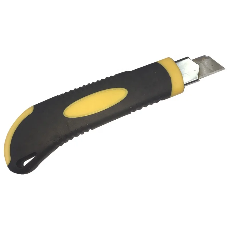  Универсальный нож UK-9515 18 мм с 3 лезвиями