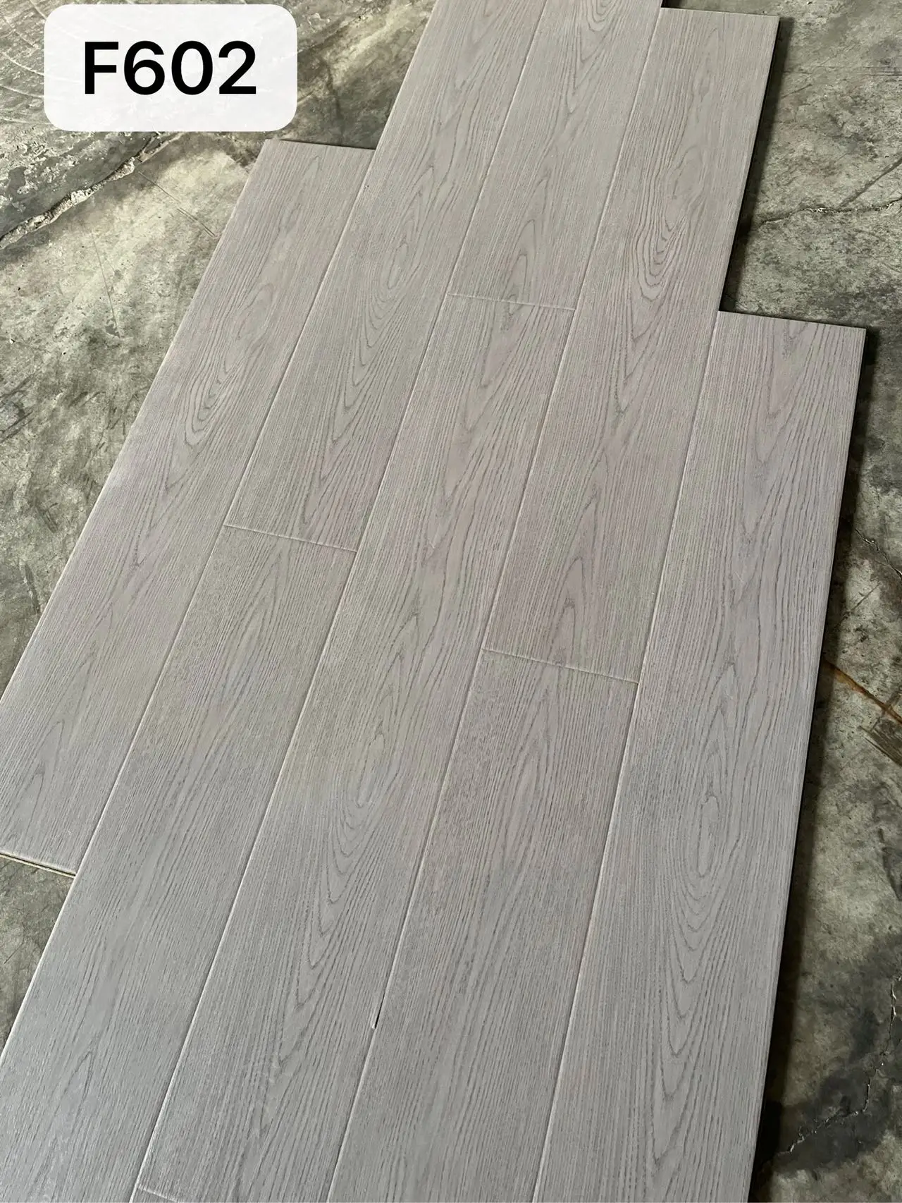 Factory Price Natural Engineered Oak Flooring Luxury European White Oak Wood Flooring