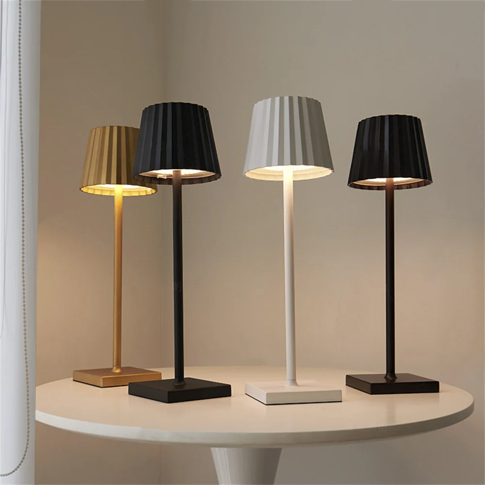 Новые роскошные современные декоративные украшения дома освещение Lampe De Table беспроводные перезаряжаемые светодиодные хрустальные настольные лампы домашний декор