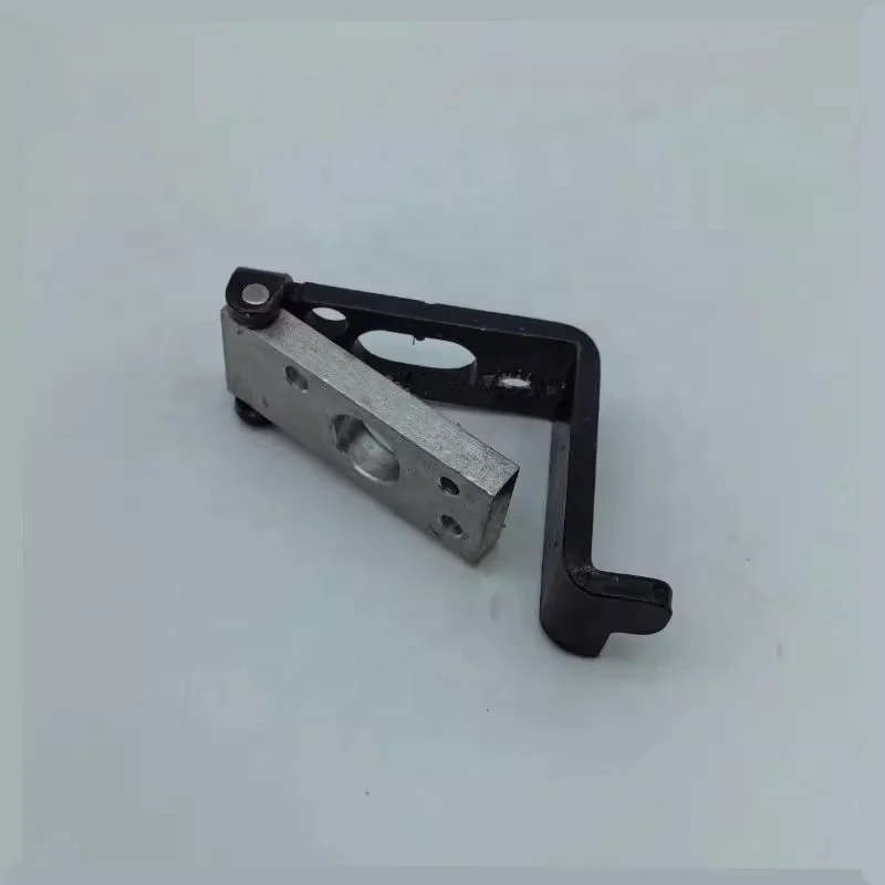 PFAFF 591 592 швейная машина запасные части с инвертированным разрезом электромагнитный клапан кронштейн колеблющейся рамы