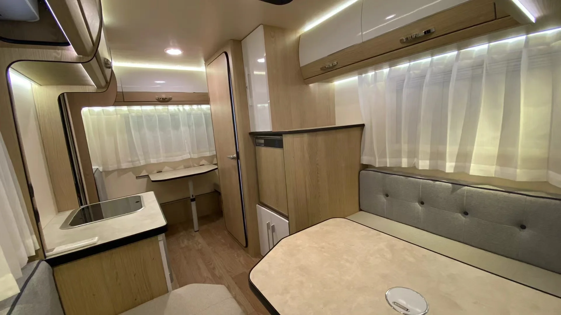 Hihg quality RV Low Price mobile home camper and caravan for sale caravan