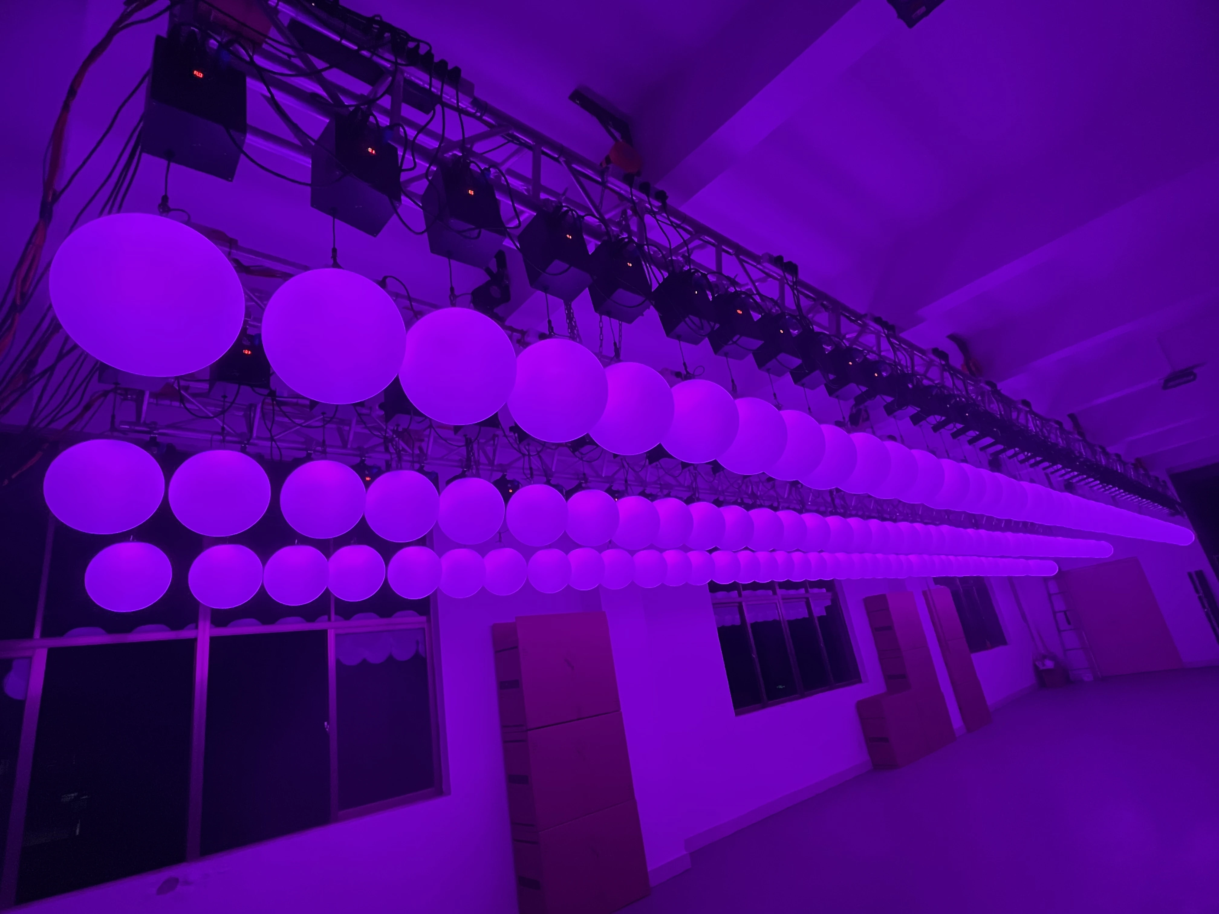 Световой светодиодный шар RGB диско-футбол с DMX-подсветкой алюминиевый корпус для сцены и вечеринок