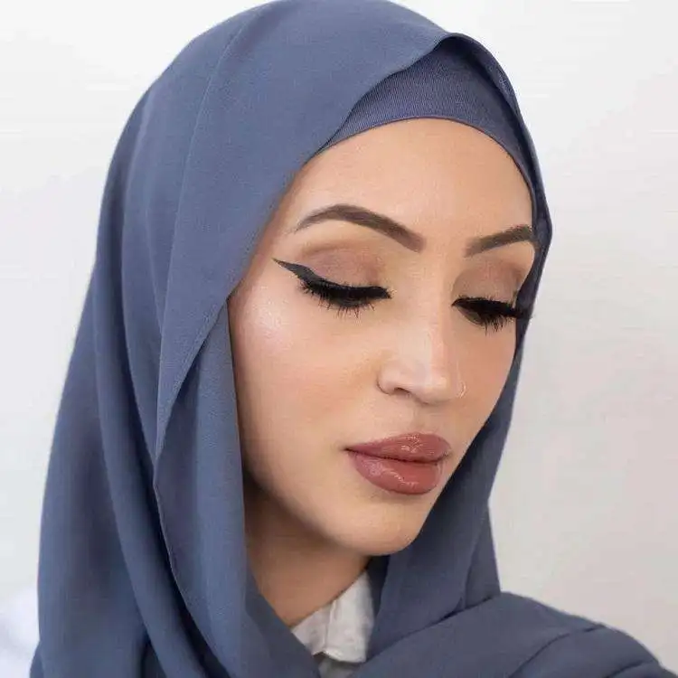 Wholesale Matching Muslim Hijab Undercap Headwrap Women Shawl Custom Chiffon Plain Arabic Hijab Set Inner Cap Hijab Scarf