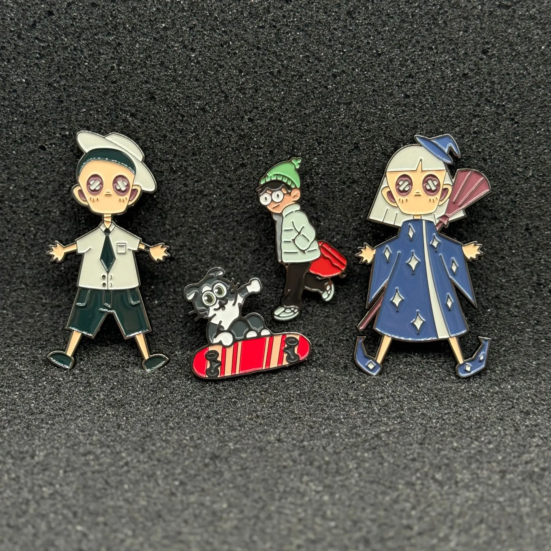 Zinc Alloy  Die Cut Soft Hard Enamel Brooch Badge Custom Lapel Pins