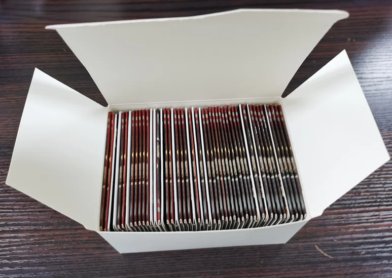 Promotional Paper sleeve pack  bandage box plastic plaster dispenser