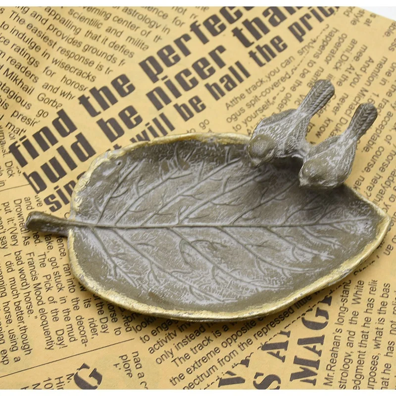 Luckywind Wholesale Manufacture Custom Antique Trinket Dish jewelry ring tray Holder Vintage Golden Metal jewelry Display Tray