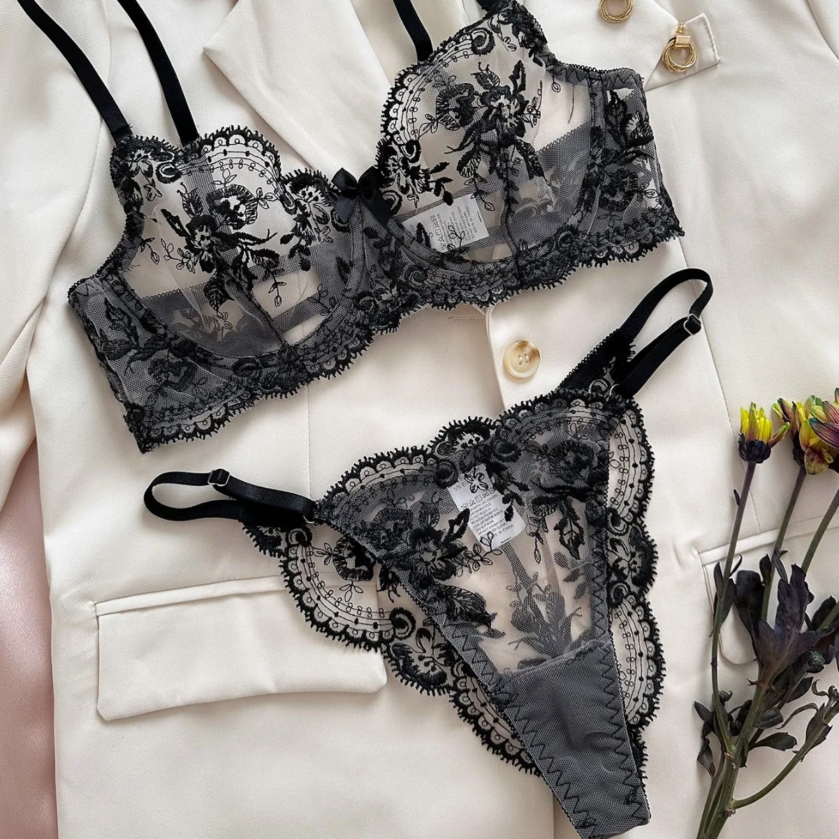 Sexy Mesh Lace Hot Selling Product Flower Embroidery Sheer Mesh Sexy Simple And Comfortable Generous Sexy Suit Bra Set