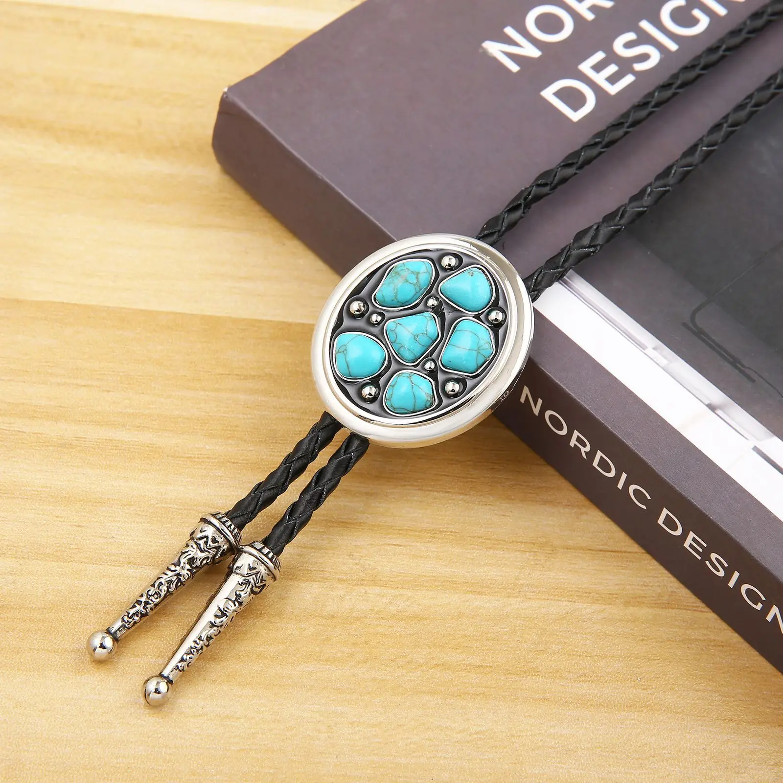 New Product Launch Hip Hop West Cowboy Blue Turquoise Alloy Dermis Rope Clothing Accessories Men Bolo Tie Pendant Necklace