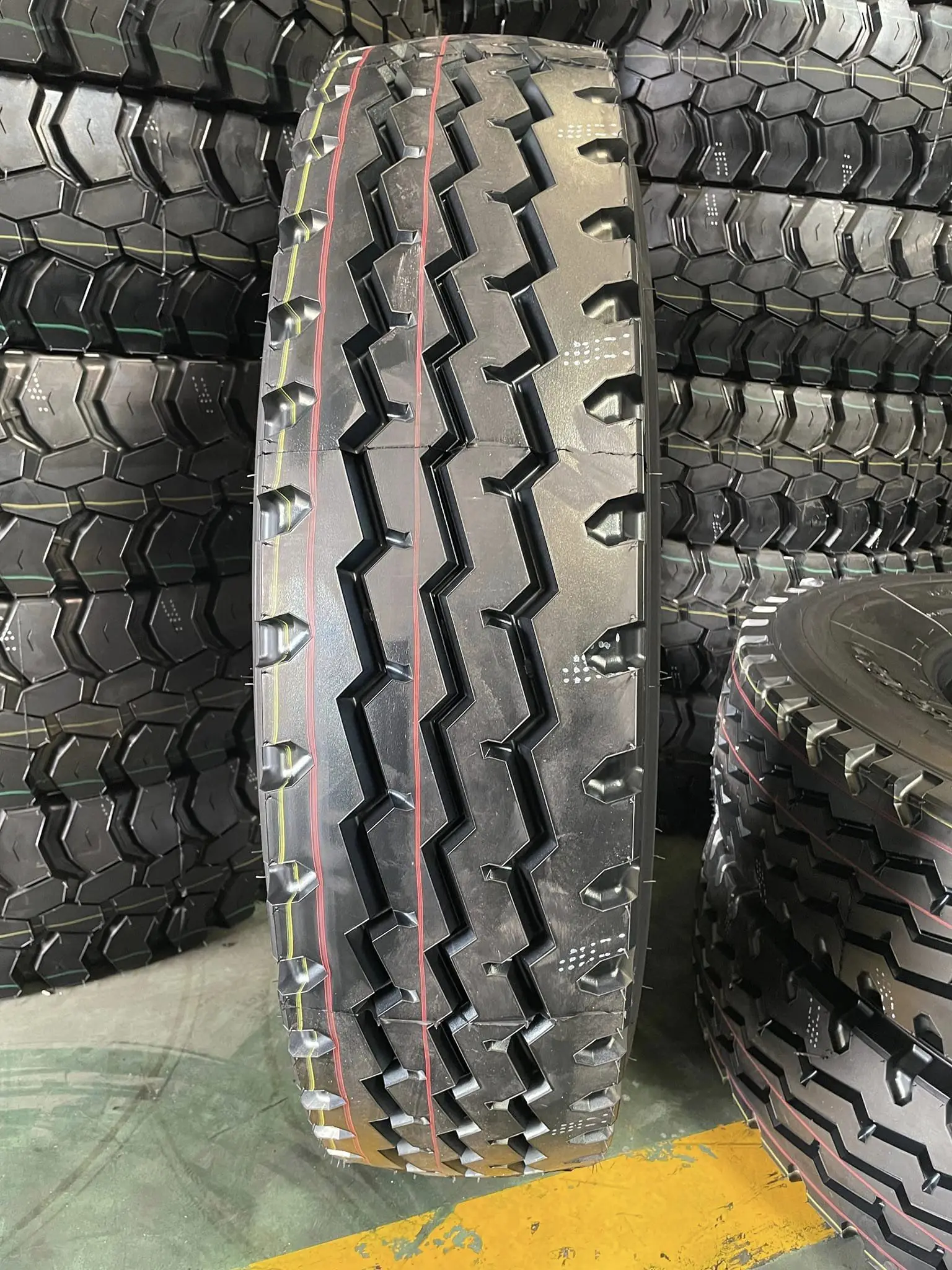 Good quality cheap price KAPSEN truck tires 8.25r16 radial truck tyres on sale
