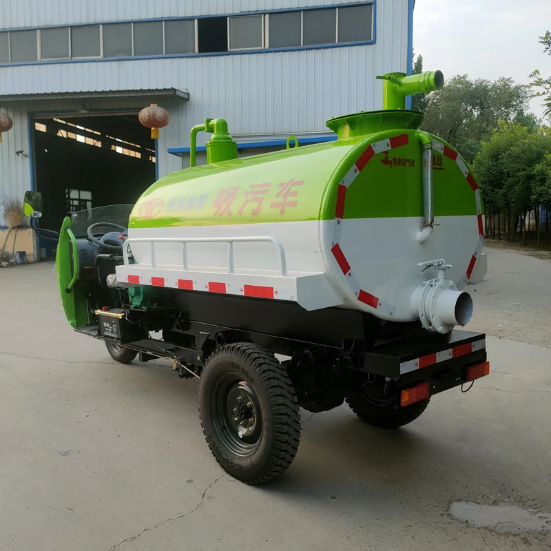Small diesel sanitation truck,Three-wheeled sewage suction truck septic tanker, 3 cubic meters garbage collection vehicle