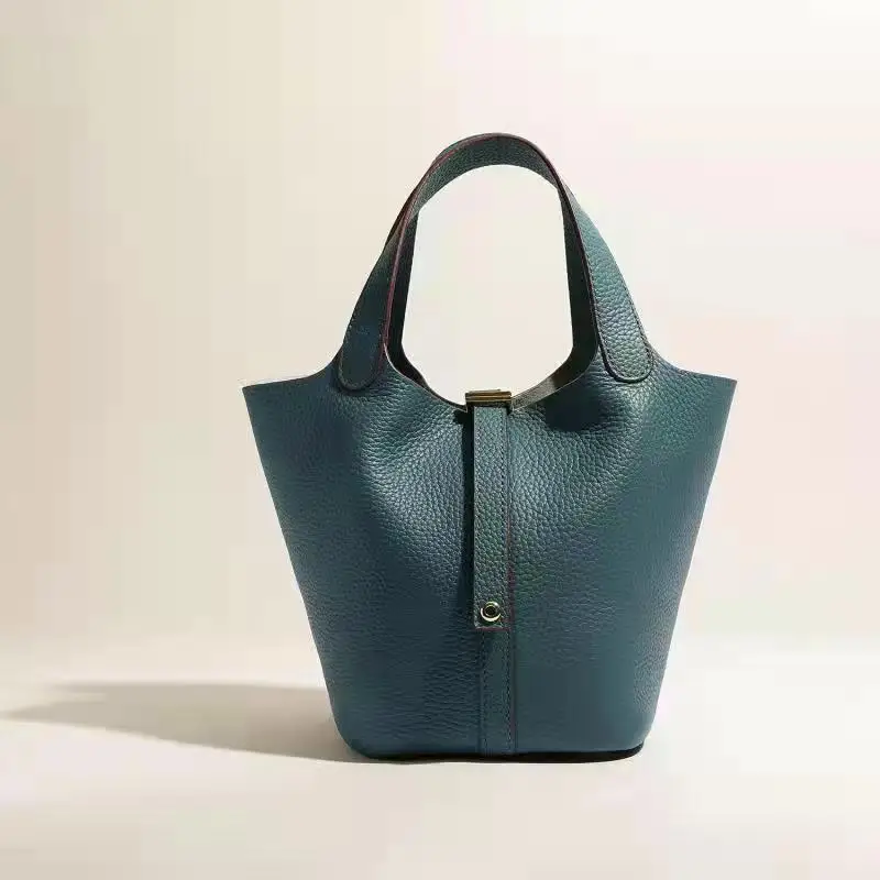 2022 Ins Hot selling Vintage designer Luxury Leather Large Capacity waterproof bag New Bucket Bag Leather Ladies Handbag