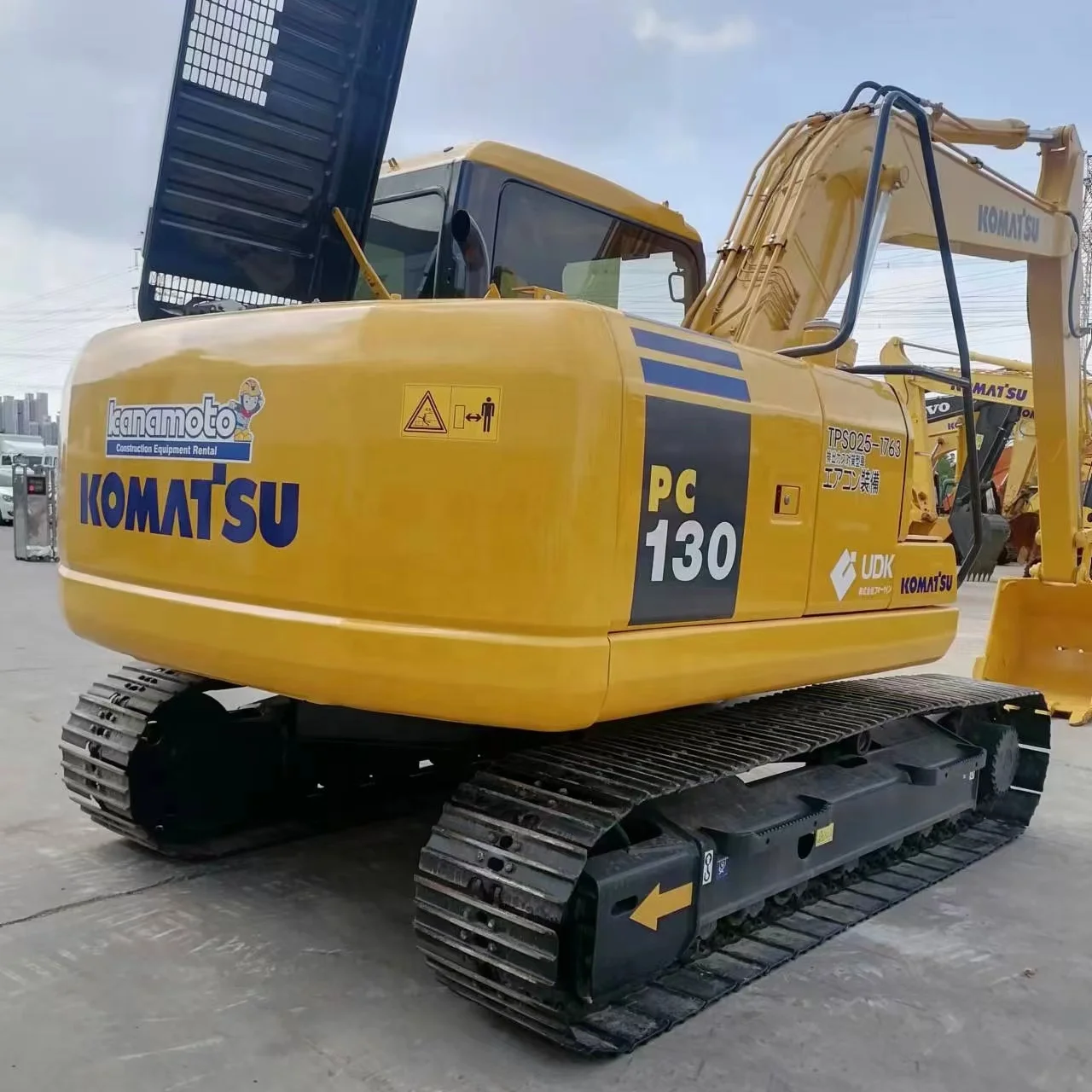 Экскаватор komatsu PC130 130-7 130-8 б/у экскаватор с пробкой в bintulu Манила Чили