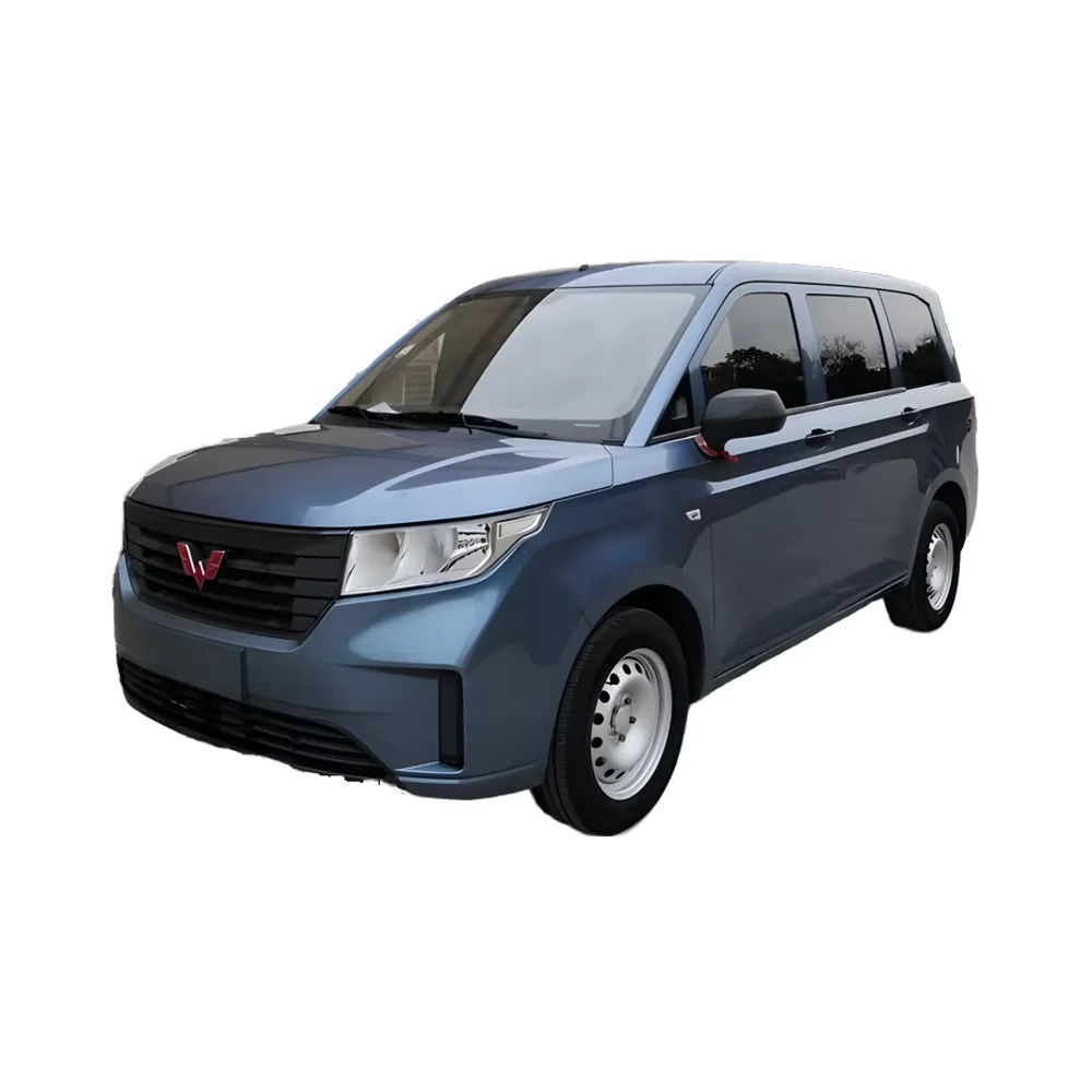 Wuling Hongguang Plus1.5T большой космос MPV 7-местный автомобиль на топливе Qasoline 6-ступенчатая механическая коробка передач Подержанный
