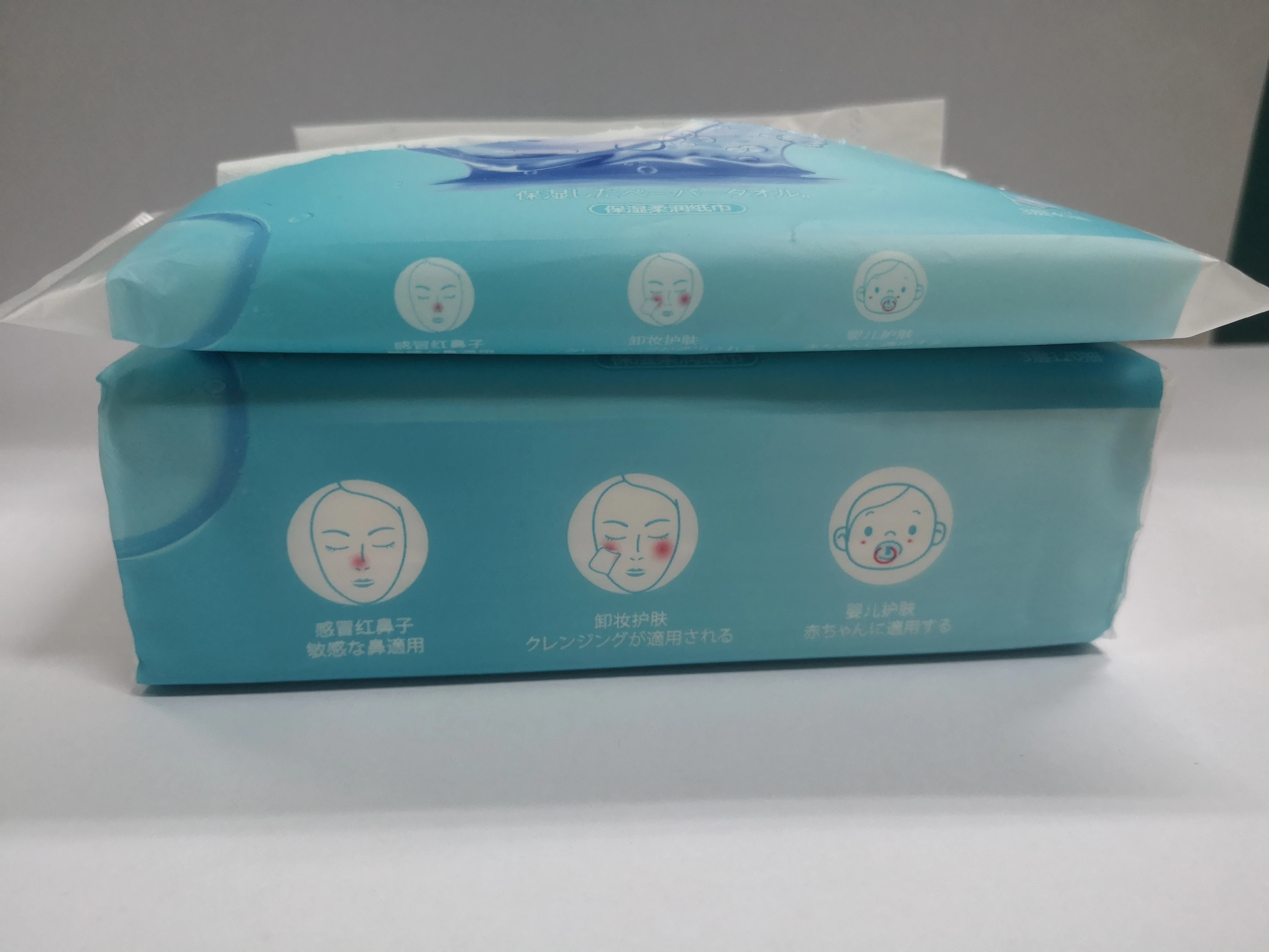 Recycled virgin wood pulp with 3 layers and 40 pumps 100% Facial Tissue