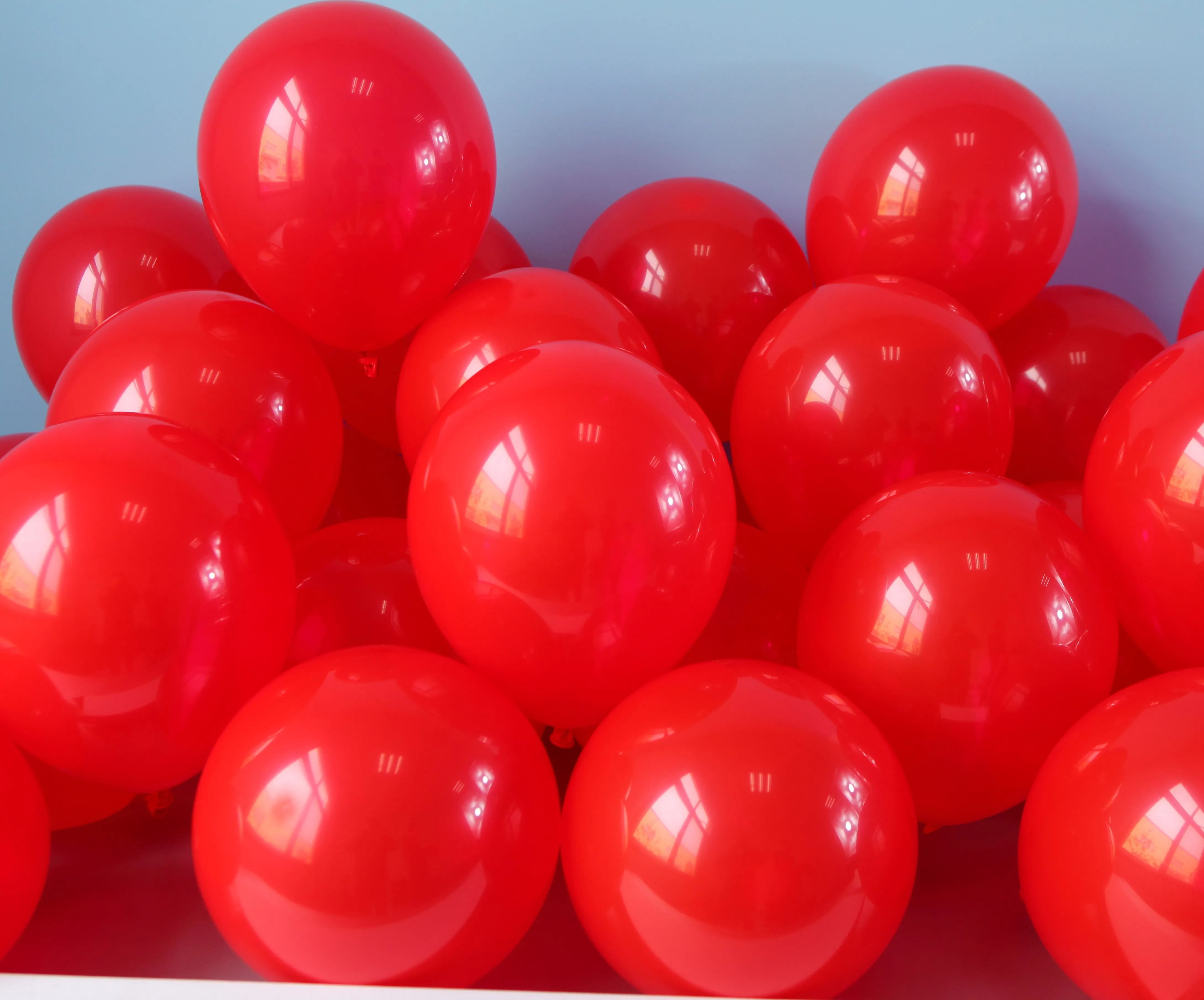 Factory Direct 1.5g 1000Pcs Packing Metallic red Latex Balloons for Birthdays Decorations Wholesale