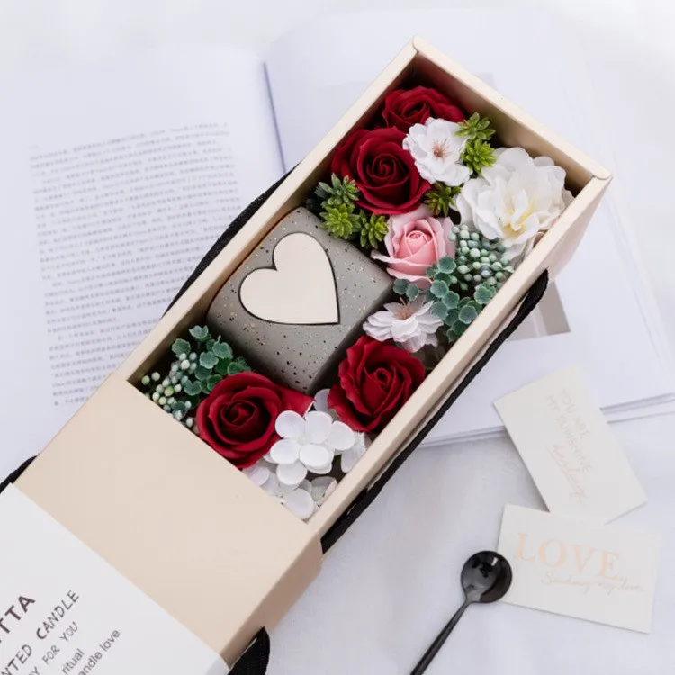 Handmade Aromatherapy Candle Gift Box Set Dried Flower Fragrance Essential Oil with Hand Girlfriends Beast Birthday candle set