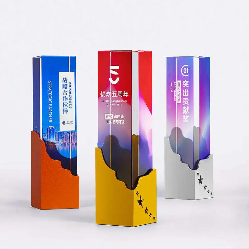 Souvenir gifts Silver Copper Metal Trophy Customized Crystal Trophy Creative Engraved Awards