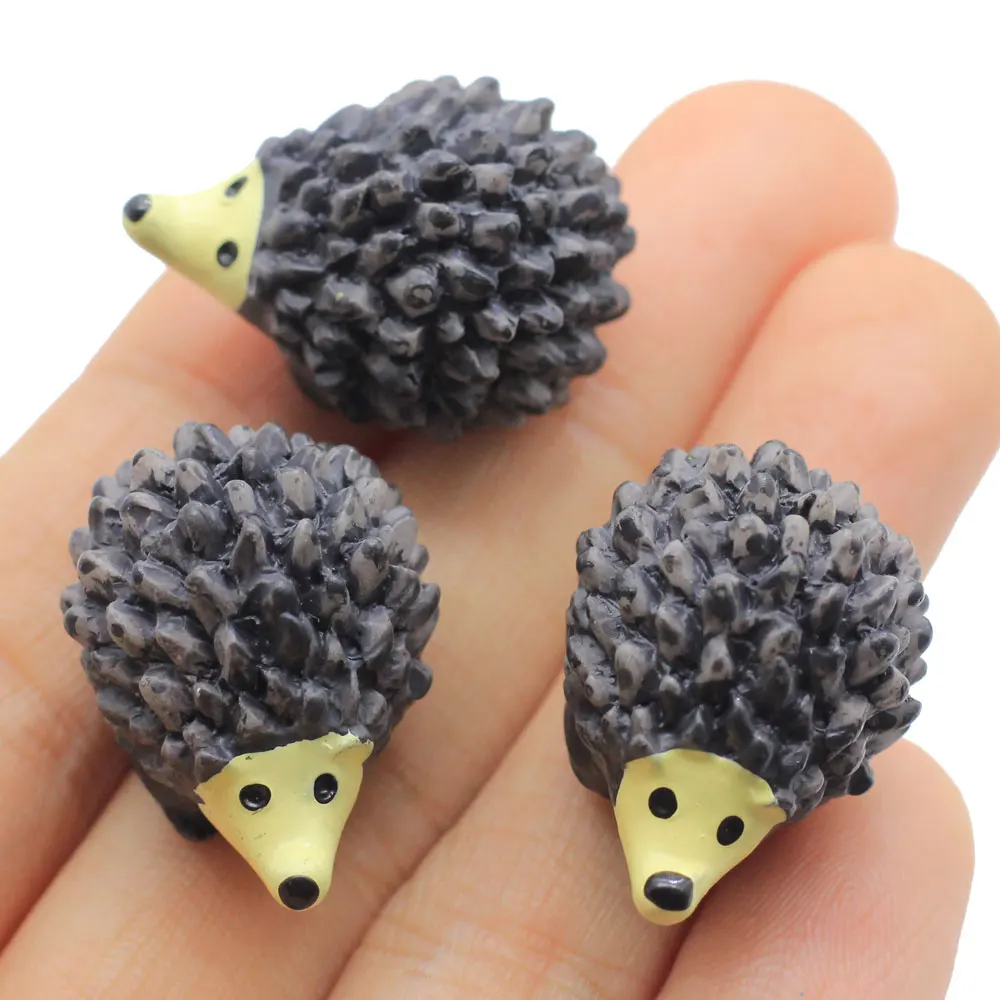 Garden Moss Resin Crafts Artificial Mini Hedgehog Red Dot Mushroom Miniature Ornament Hedgehog Decor Fairy Garden