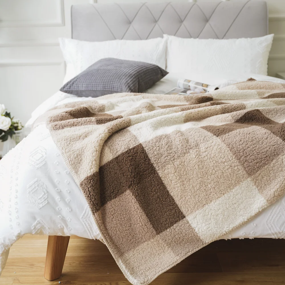 Luxury Super Soft Double Layer Buffalo Plaid Pattern Sherpa Fleece Throw Blanket for Winter
