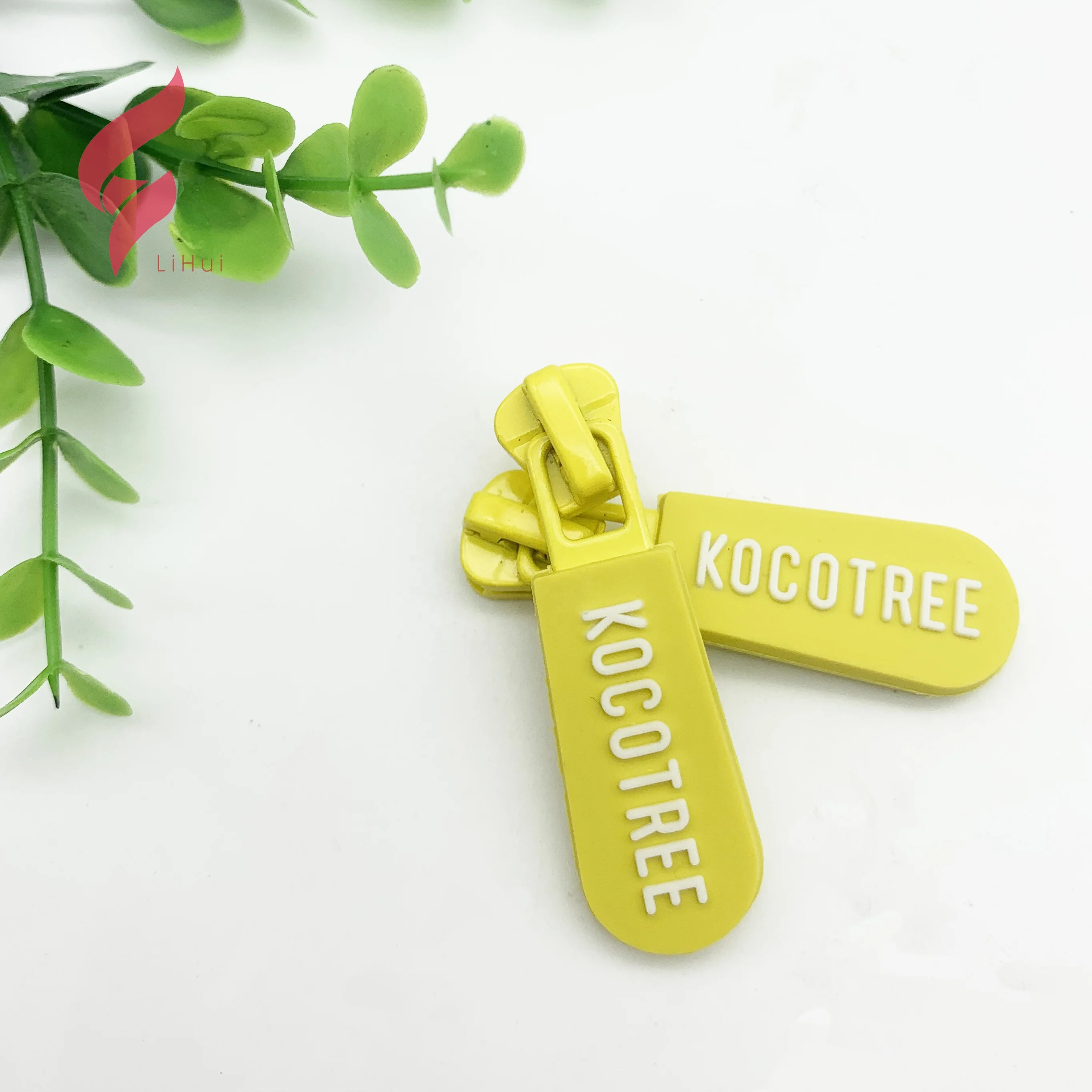 По индивидуальному заказу, высокое качество, одежда на молнии тянет ПВХ силиконовый 3D двухсторонняя поднятый полиамидная Смола петля используется для шитья одежды молодых мам sh