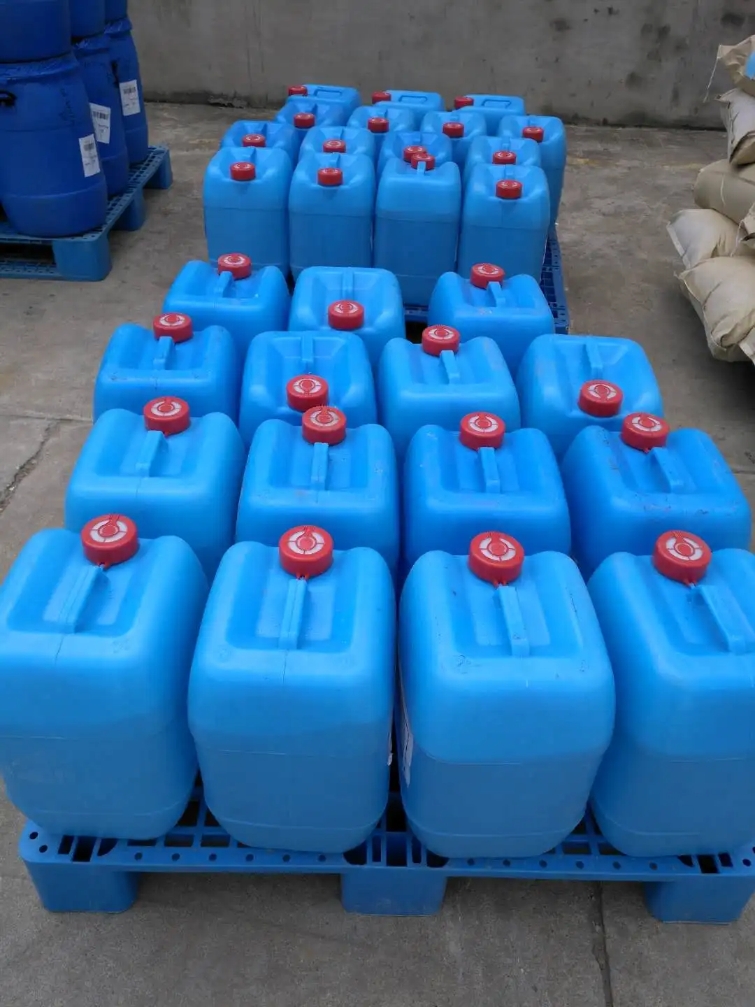 China Produces Four Function In One Metal Cleaning Rust Remover Environment Protection Rust Remover