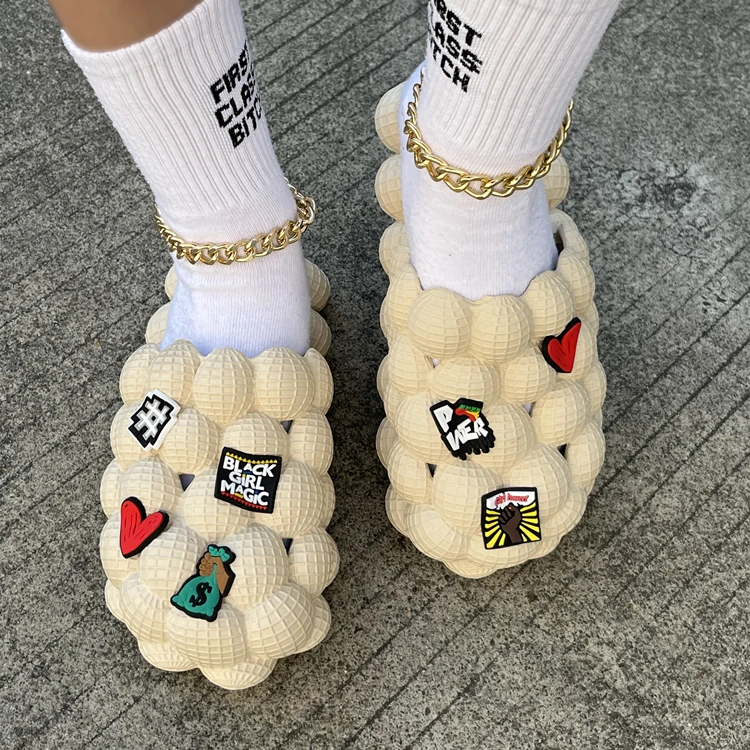 Bubble Slippers with shoe charm 2021 Unisex Fashion Outdoor EVA Clogs Women slippers Home Flip flops Massage Bubble Slides