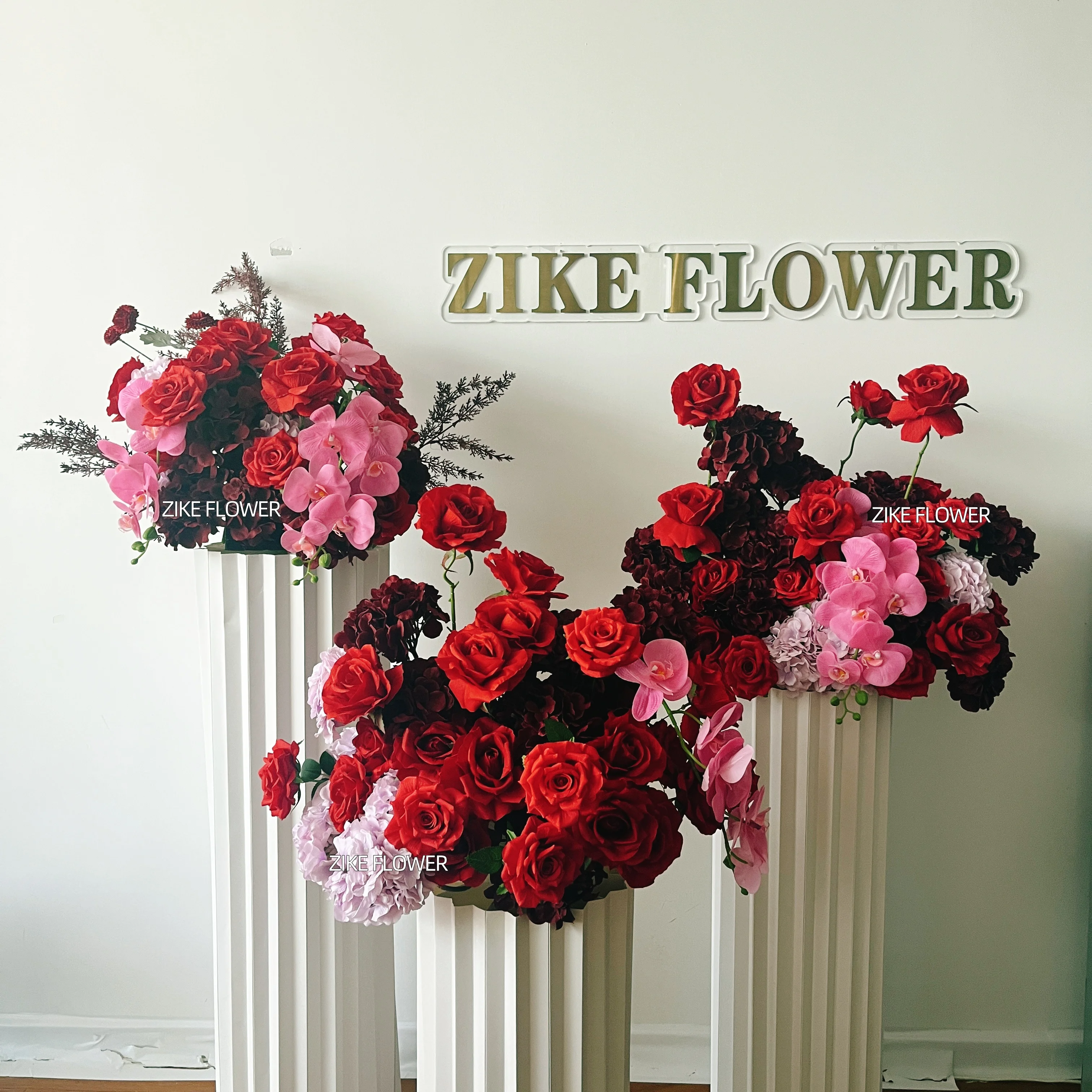 Wholesale Red Wedding Centerpieces & Table Decorations Artificial Silk Roses Floral Arrangements Red Rose Wedding Centerpieces